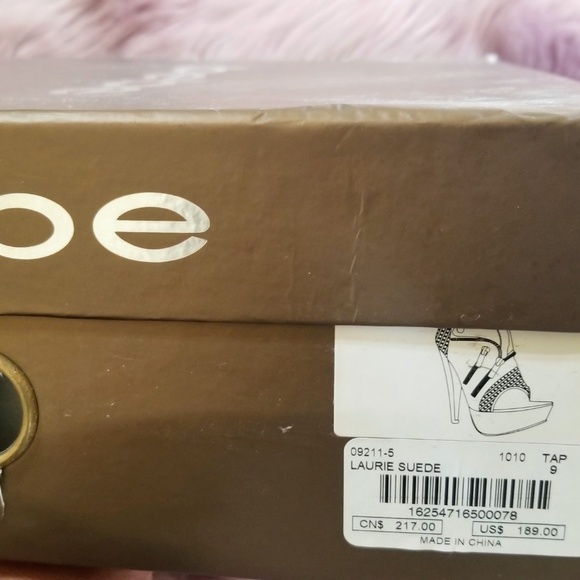 Shoes - Picture 8 of 8